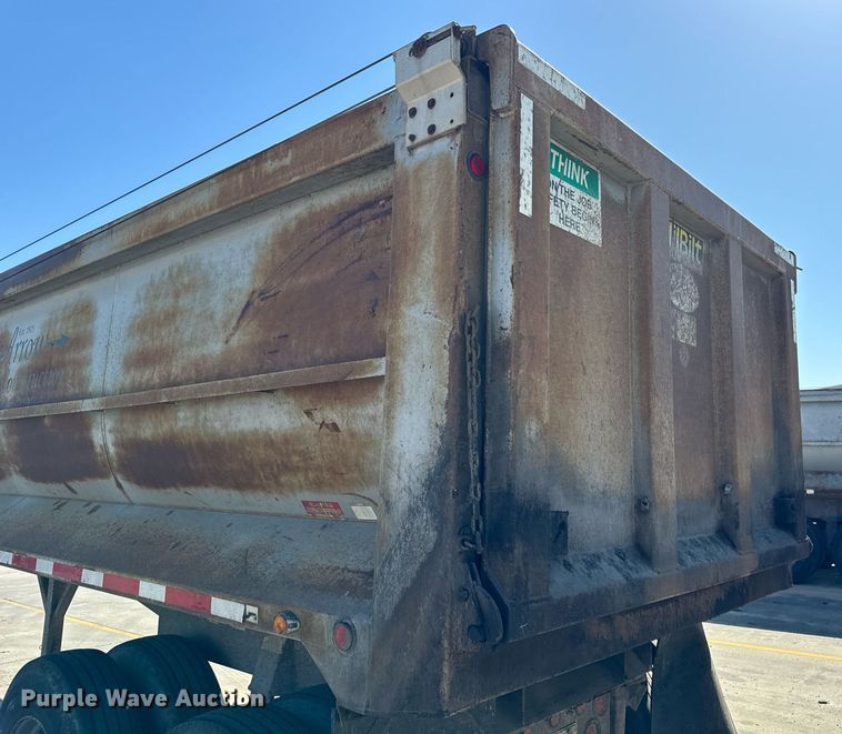 image for item DT2036 1999 Hilbilt end dump trailer