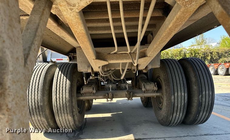 image for item DT2036 1999 Hilbilt end dump trailer