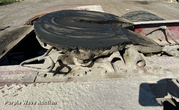 image for item DT2039 2003 Mack  RD688S semi truck