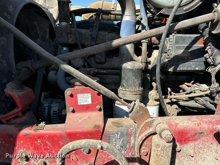 image for item DT2039 2003 Mack  RD688S semi truck