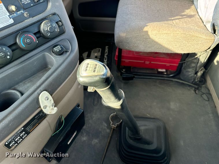 image for item DT2045 2012 Freightliner  Cascadia  semi truck