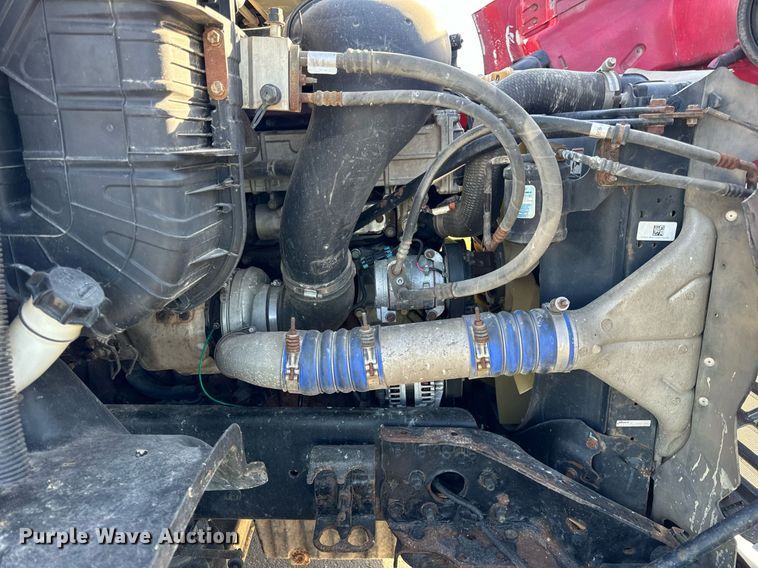 image for item DT2045 2012 Freightliner  Cascadia  semi truck