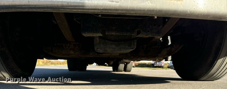 image for item DT2046 2015 Freightliner  Cascadia  semi truck