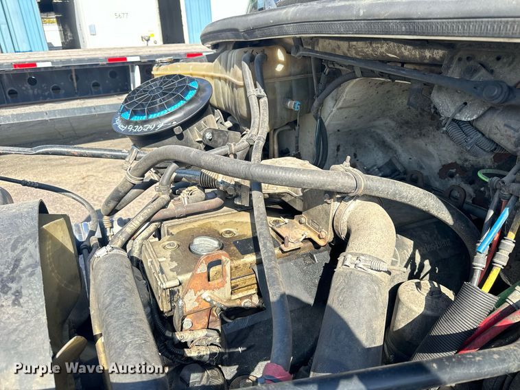 image for item DT2052 2007 Freightliner  M2  truck cab and chassis