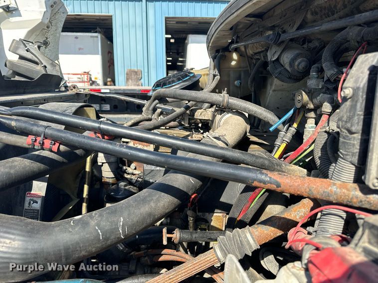 image for item DT2052 2007 Freightliner  M2  truck cab and chassis