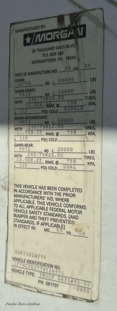 image for item DT2052 2007 Freightliner  M2  truck cab and chassis