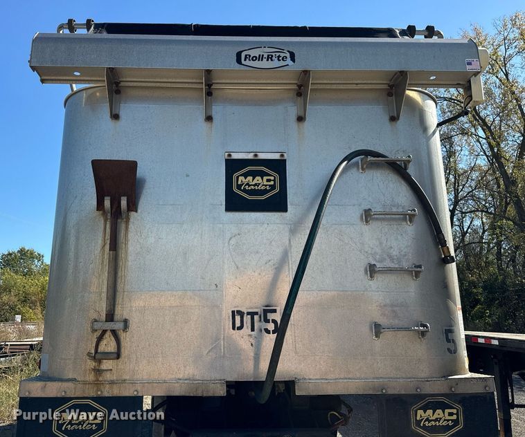 image for item DT2060 2016 Mac  end dump trailer
