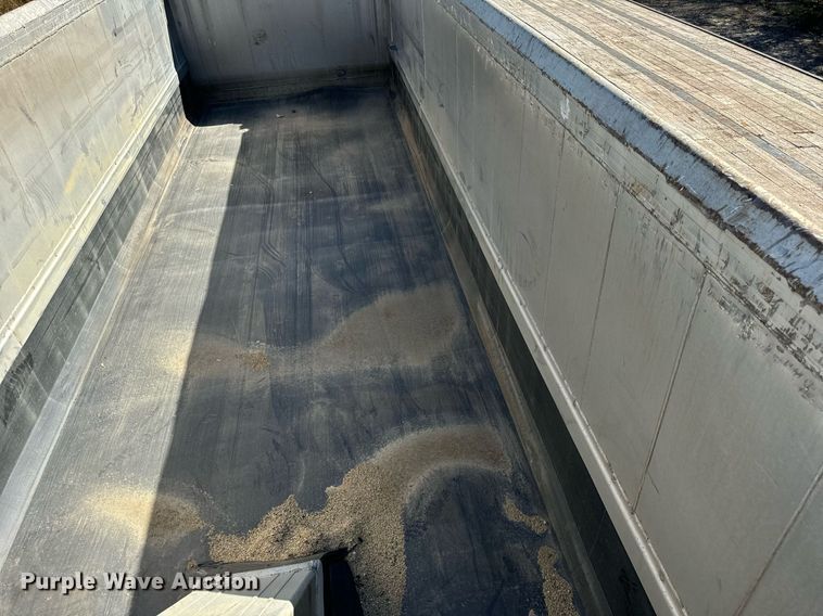 image for item DT2060 2016 Mac  end dump trailer