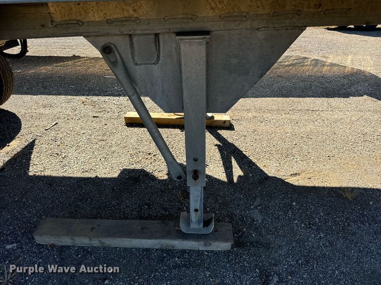 image for item DT2060 2016 Mac  end dump trailer