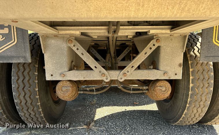 image for item DT2060 2016 Mac  end dump trailer