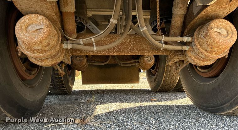 image for item DT2060 2016 Mac  end dump trailer