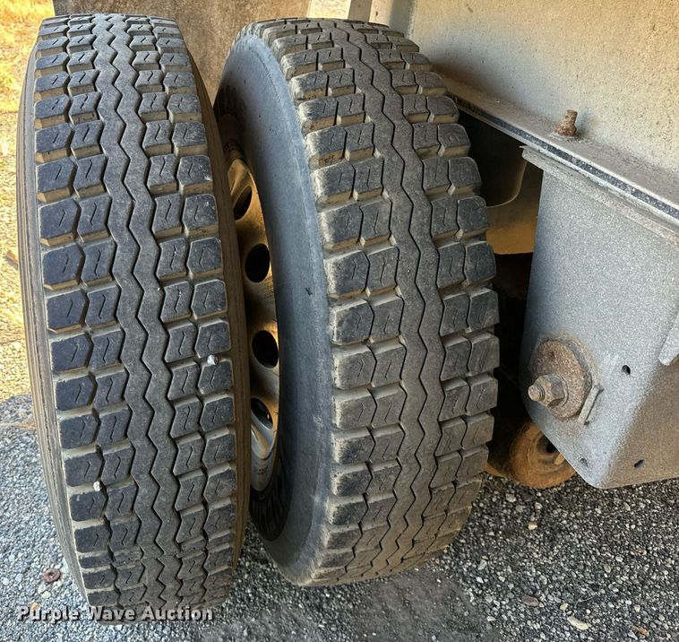 image for item DT2060 2016 Mac  end dump trailer