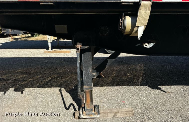 image for item DT2061 2008 Manac  flatbed trailer