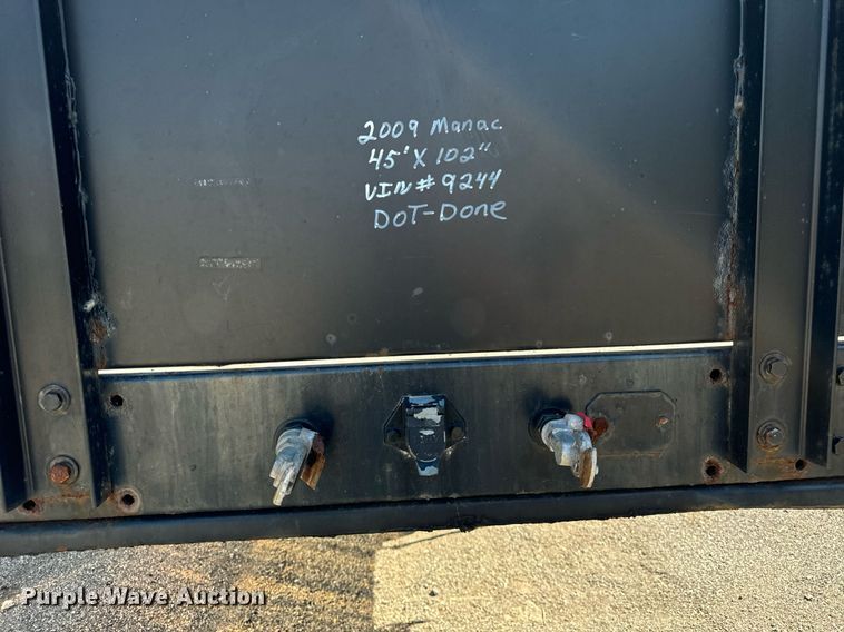 image for item DT2061 2008 Manac  flatbed trailer