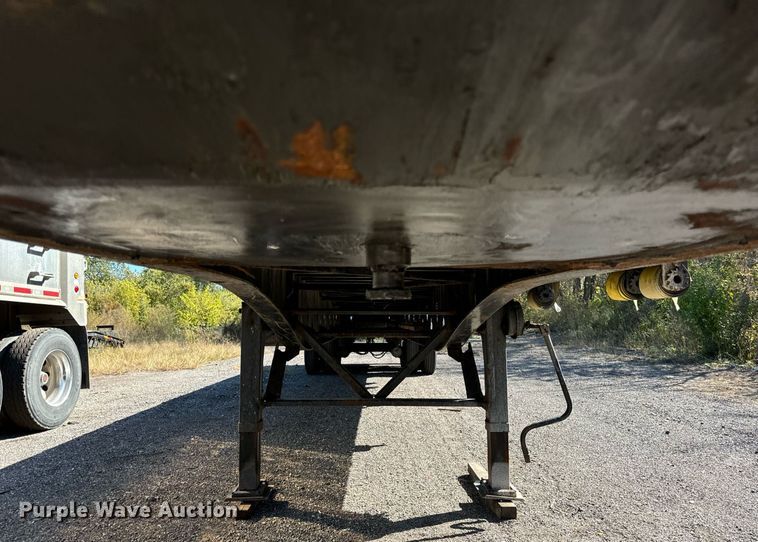 image for item DT2061 2008 Manac  flatbed trailer