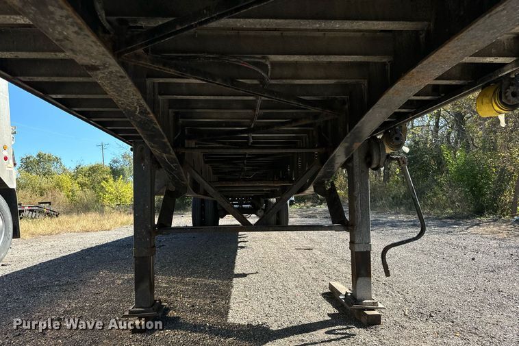 image for item DT2061 2008 Manac  flatbed trailer