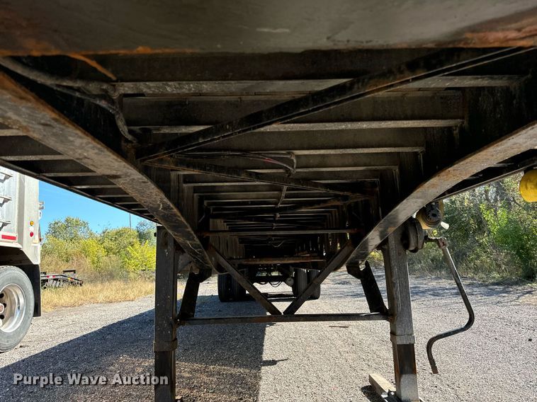 image for item DT2061 2008 Manac  flatbed trailer