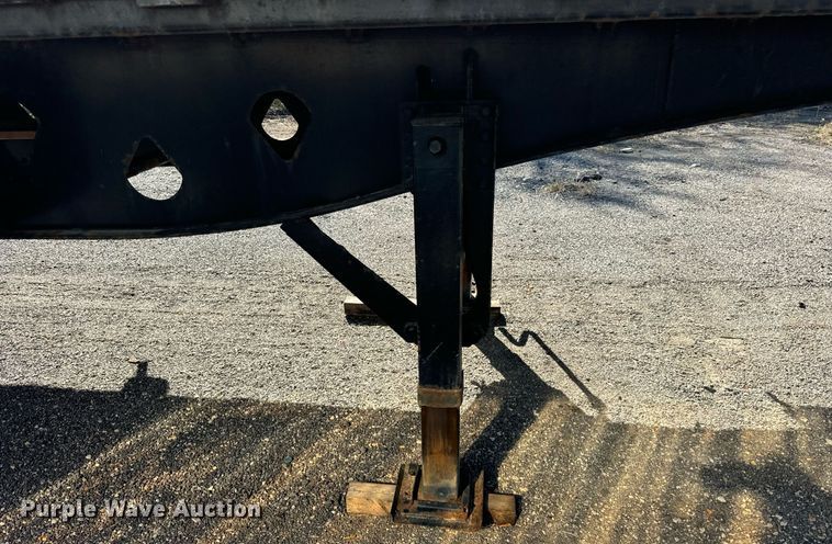 image for item DT2061 2008 Manac  flatbed trailer