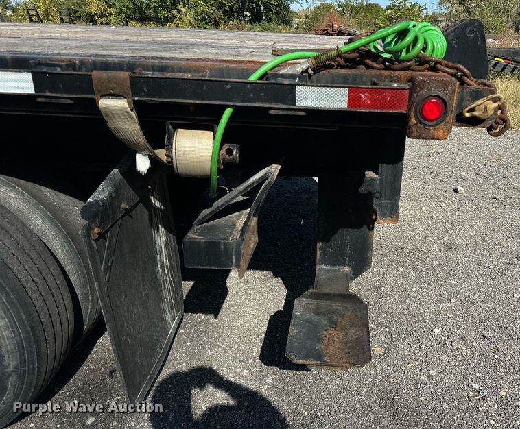 image for item DT2061 2008 Manac  flatbed trailer