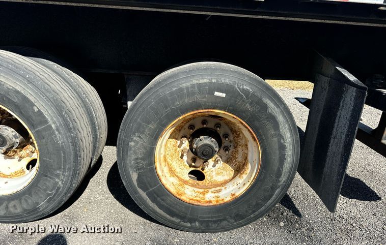 image for item DT2061 2008 Manac  flatbed trailer