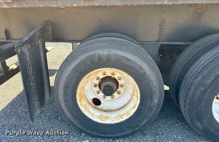 image for item DT2061 2008 Manac  flatbed trailer