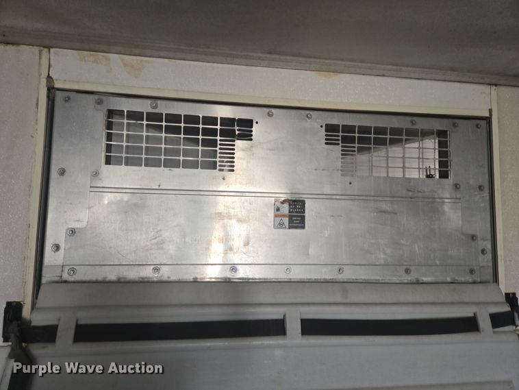 image for item DT5303 2007 Utility VS2RA refrigerated van trailer