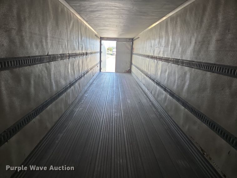 image for item DT5303 2007 Utility VS2RA refrigerated van trailer