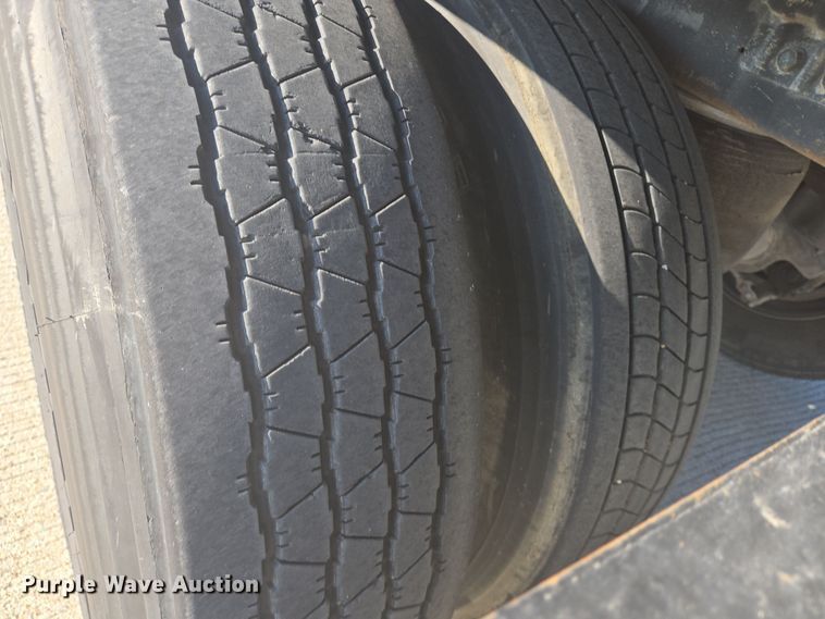 image for item DT5303 2007 Utility VS2RA refrigerated van trailer