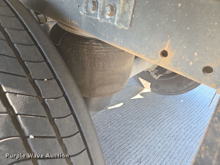 image for item DT5303 2007 Utility VS2RA refrigerated van trailer