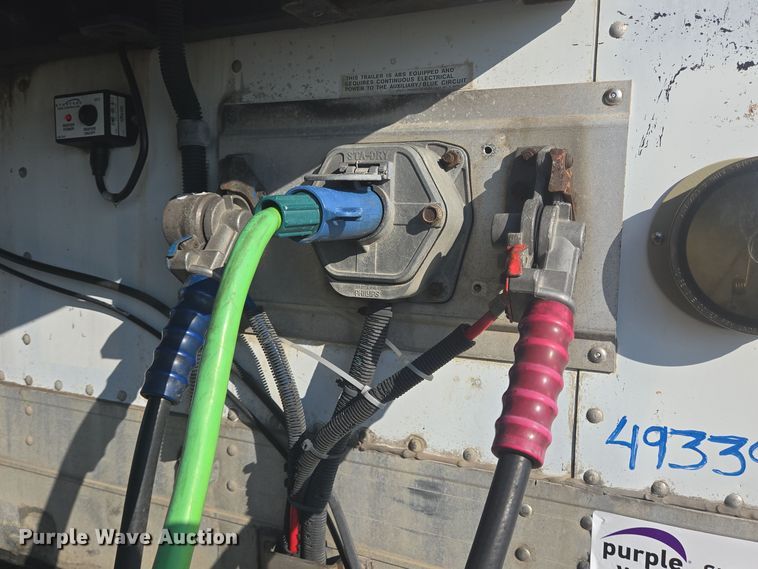 image for item DT5304 2007 Utility refrigerated van trailer