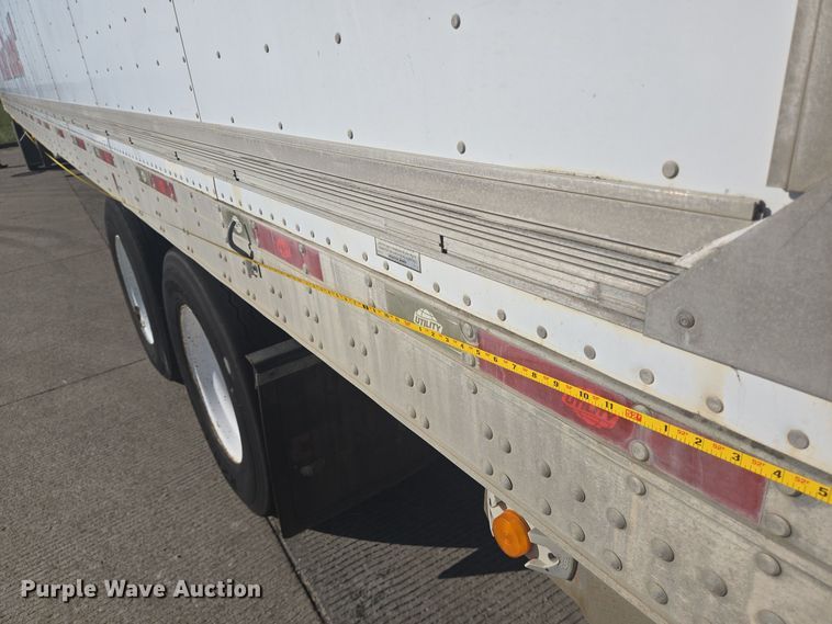 image for item DT5304 2007 Utility refrigerated van trailer