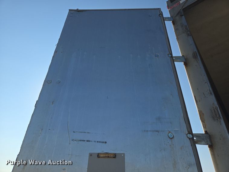 image for item DT5304 2007 Utility refrigerated van trailer