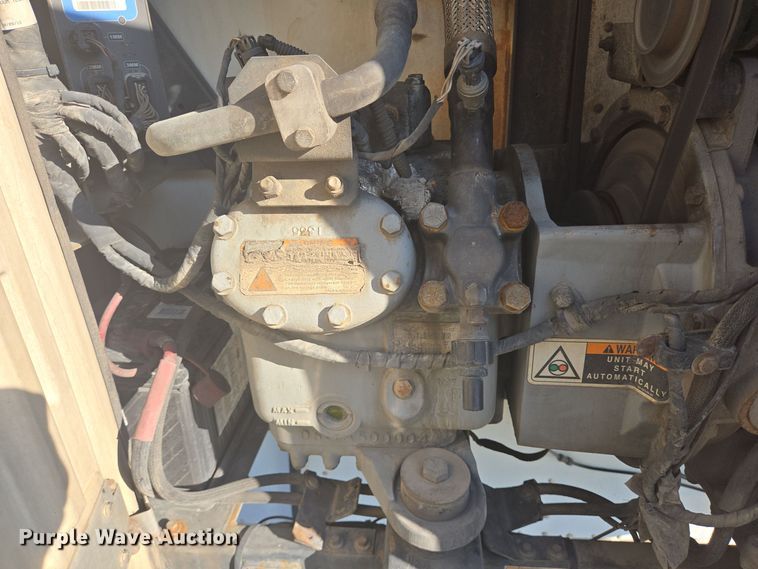 image for item DT5304 2007 Utility refrigerated van trailer