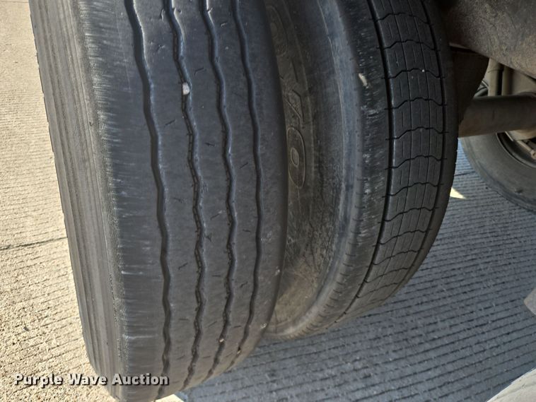 image for item DT5304 2007 Utility refrigerated van trailer