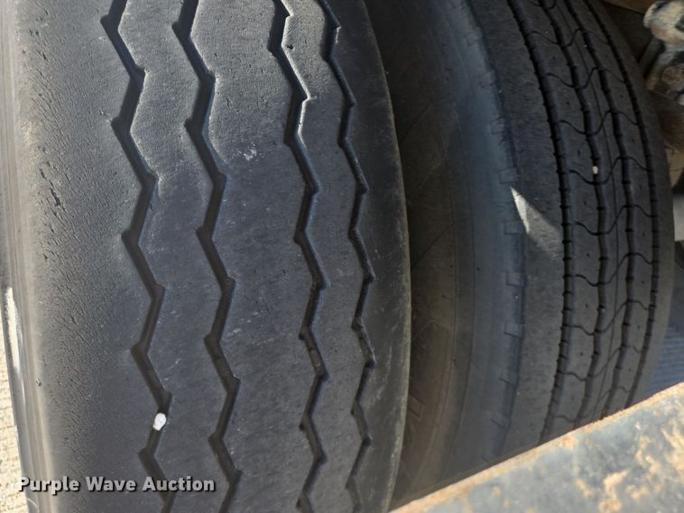 image for item DT5304 2007 Utility refrigerated van trailer