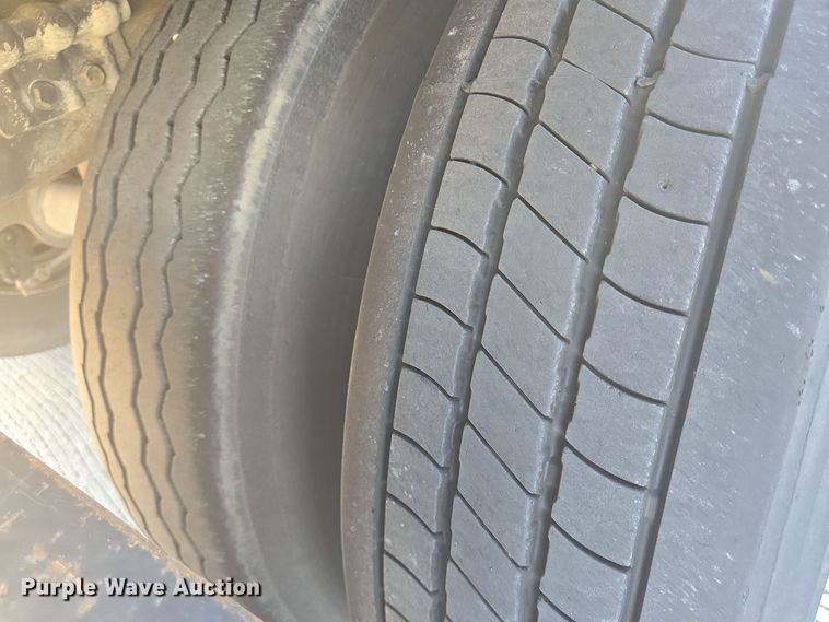 image for item DT5304 2007 Utility refrigerated van trailer