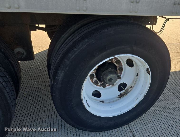 image for item DT5304 2007 Utility refrigerated van trailer