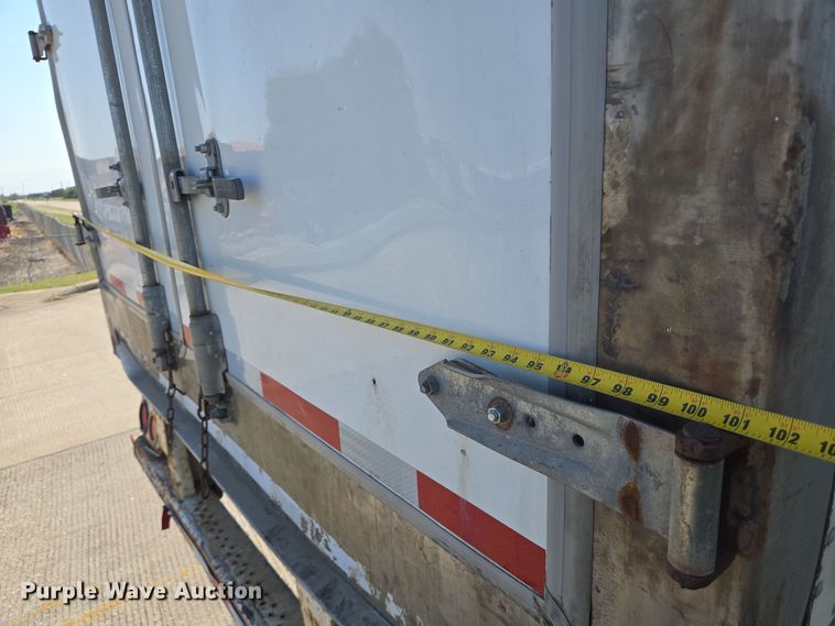 image for item DT5307 2007 Utility refrigerated van trailer