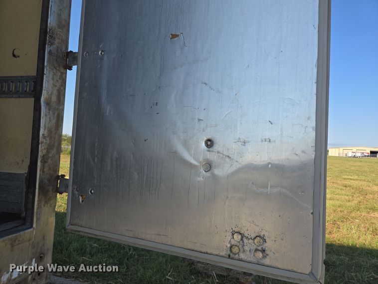 image for item DT5307 2007 Utility refrigerated van trailer