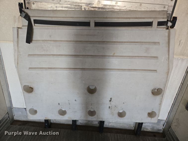 image for item DT5307 2007 Utility refrigerated van trailer