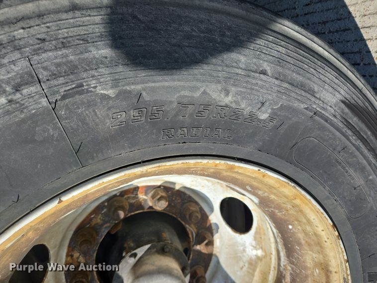 image for item DT5307 2007 Utility refrigerated van trailer