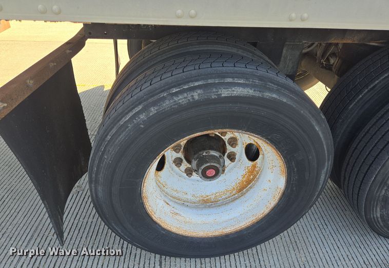 image for item DT5307 2007 Utility refrigerated van trailer