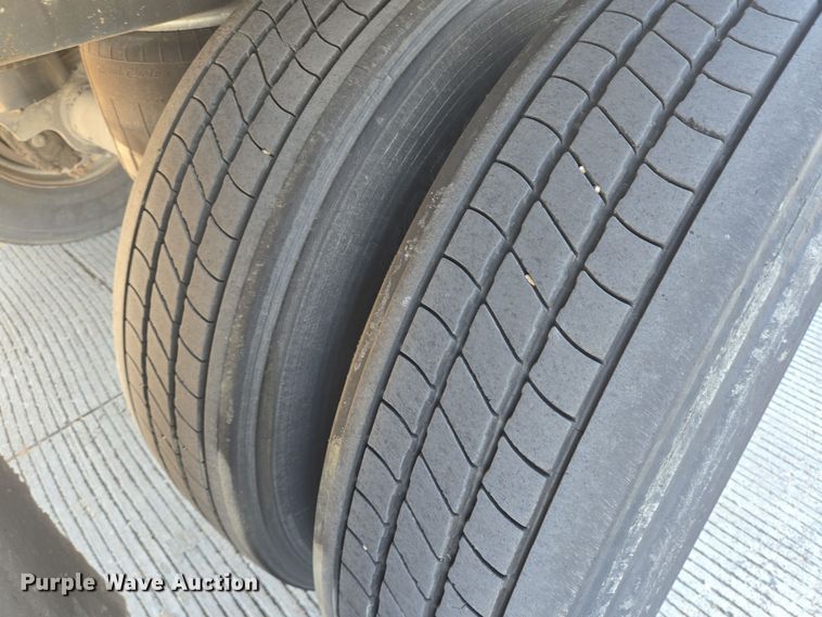 image for item DT5307 2007 Utility refrigerated van trailer