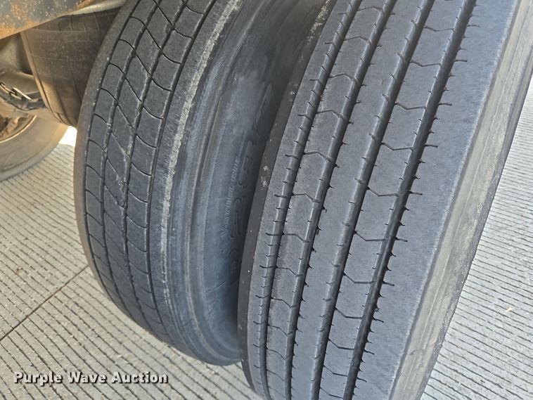 image for item DT5307 2007 Utility refrigerated van trailer