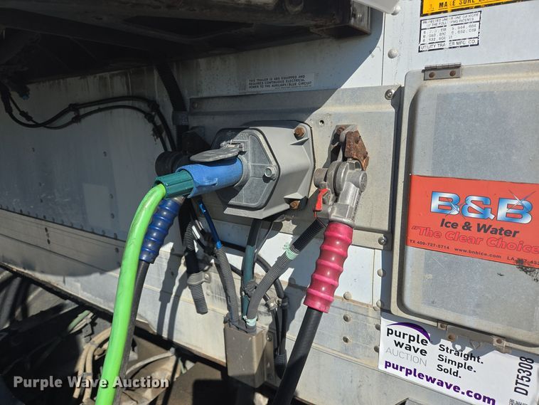 image for item DT5308 2007 Utility refrigerated van trailer