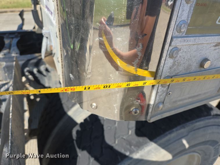 image for item DT5308 2007 Utility refrigerated van trailer