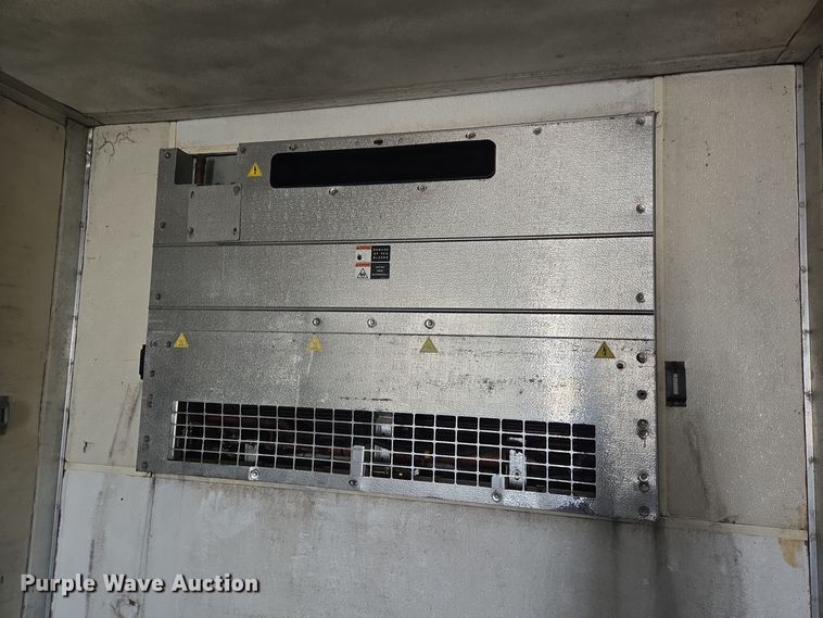 image for item DT5308 2007 Utility refrigerated van trailer