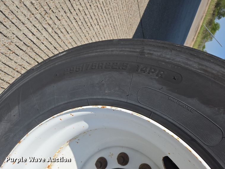 image for item DT5308 2007 Utility refrigerated van trailer