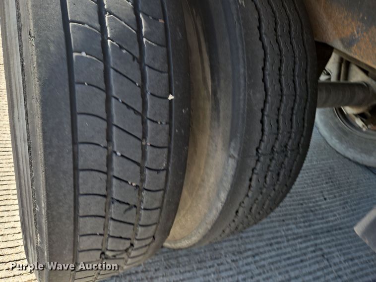 image for item DT5308 2007 Utility refrigerated van trailer