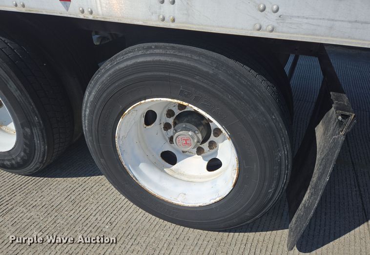 image for item DT5308 2007 Utility refrigerated van trailer